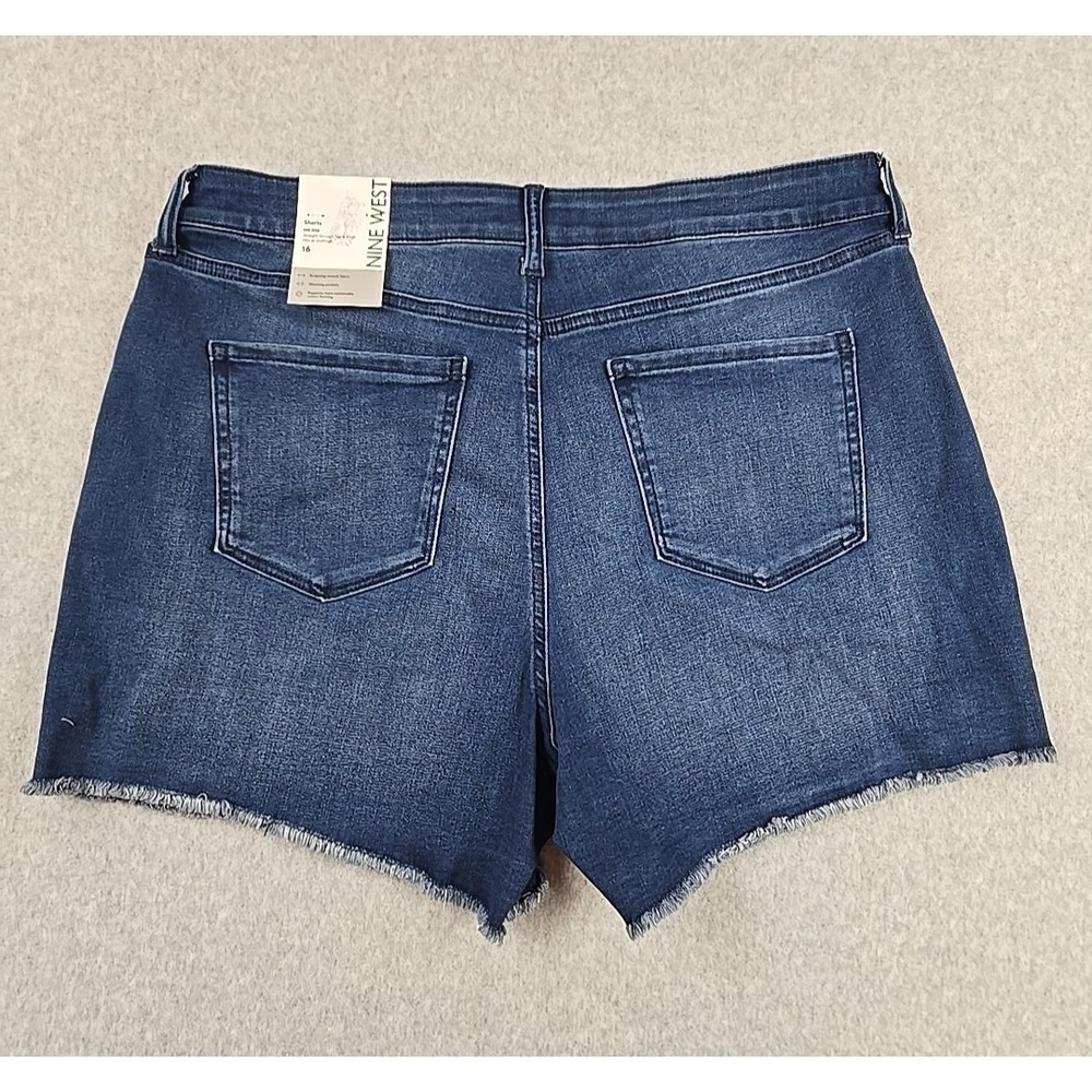 Nine West Womens Size 16 Denim Cut Off Distressed Jean Shorts Dark Blue NWT - Picture 3 of 7